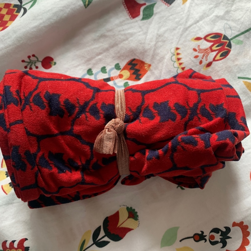 Lularoe brand new Buffalo/Bison OS leggings
